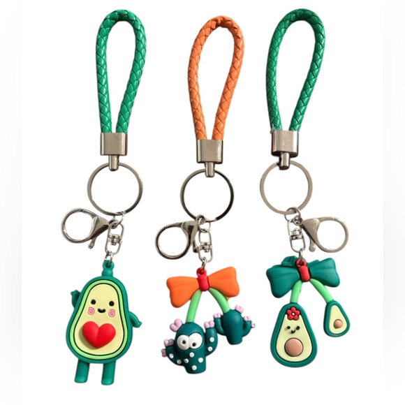 Colorful Keychain Set 3 pieces Random - Picture 3 of 4